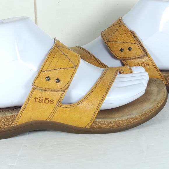 Taos Women’s Zon US6 Wheat Leather Toe Loop Flat Thong Sandals Shoes - Picture 16 of 16